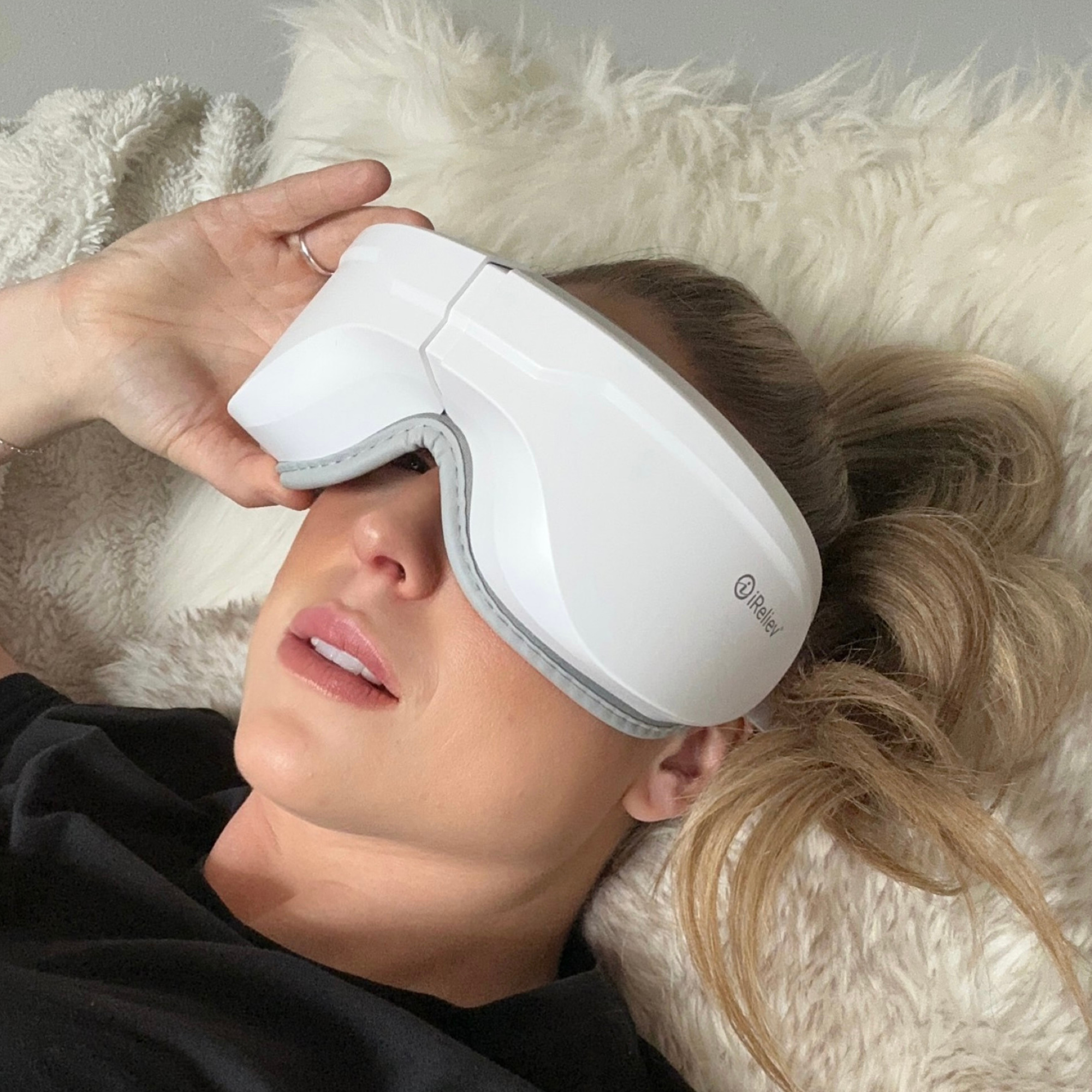 Relaxable Eye Massager with Heat Relaxable Eye Massager with Heat